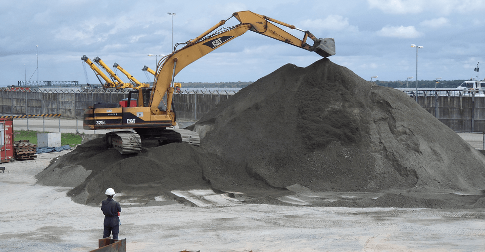 Escavator pilling aggregate